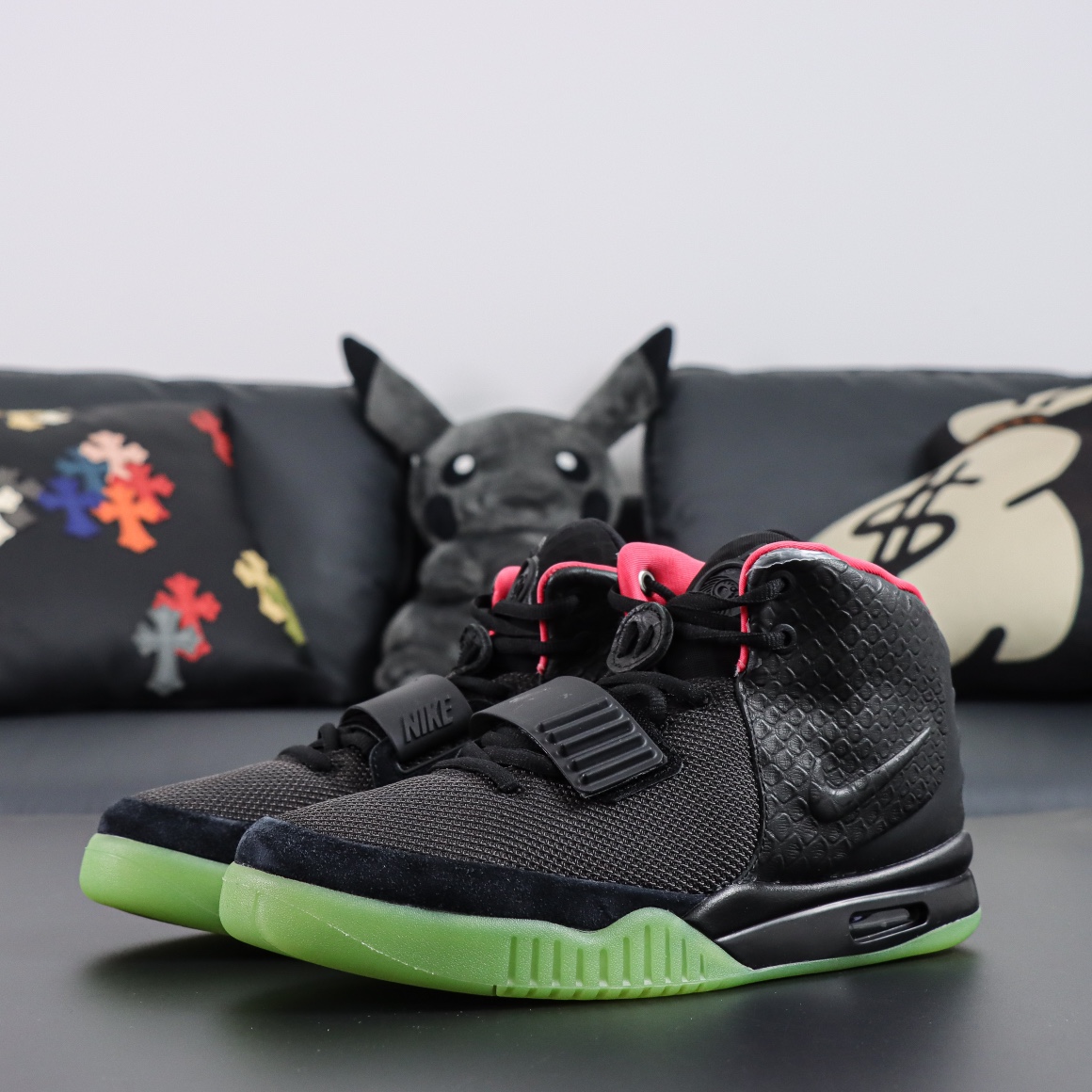 Air Yeezy 2 NRG Solar Red - Image 3