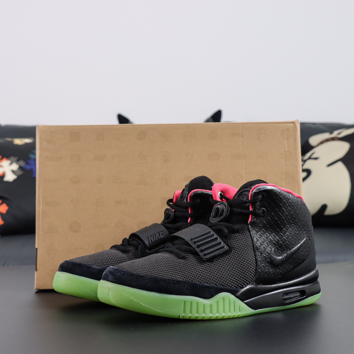 Air Yeezy 2 NRG Solar Red - Image 4