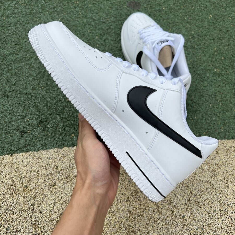 Air Force 1 Low White Black (2020) - Image 3