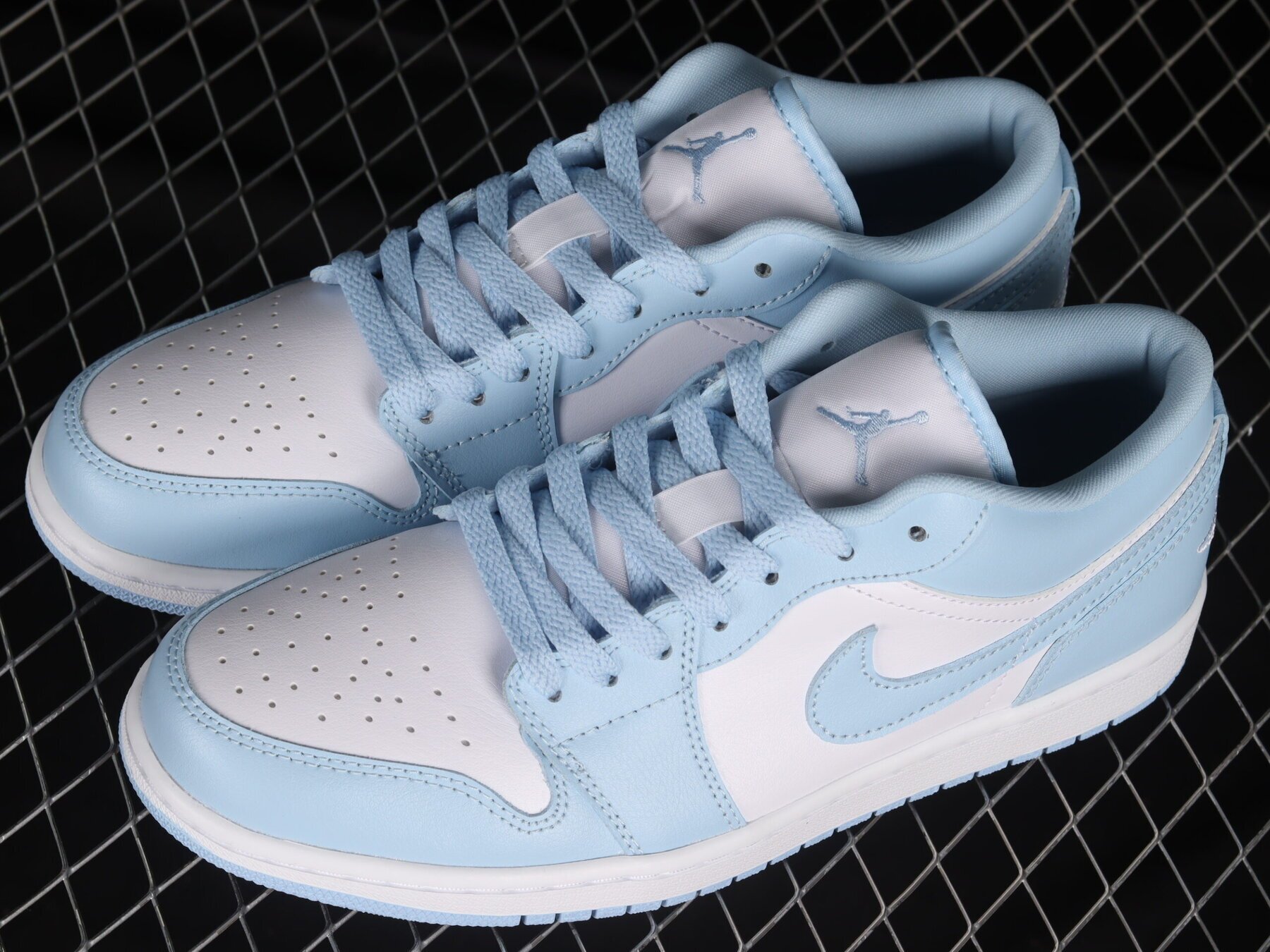 AJ1 Low Aluminum - Image 10
