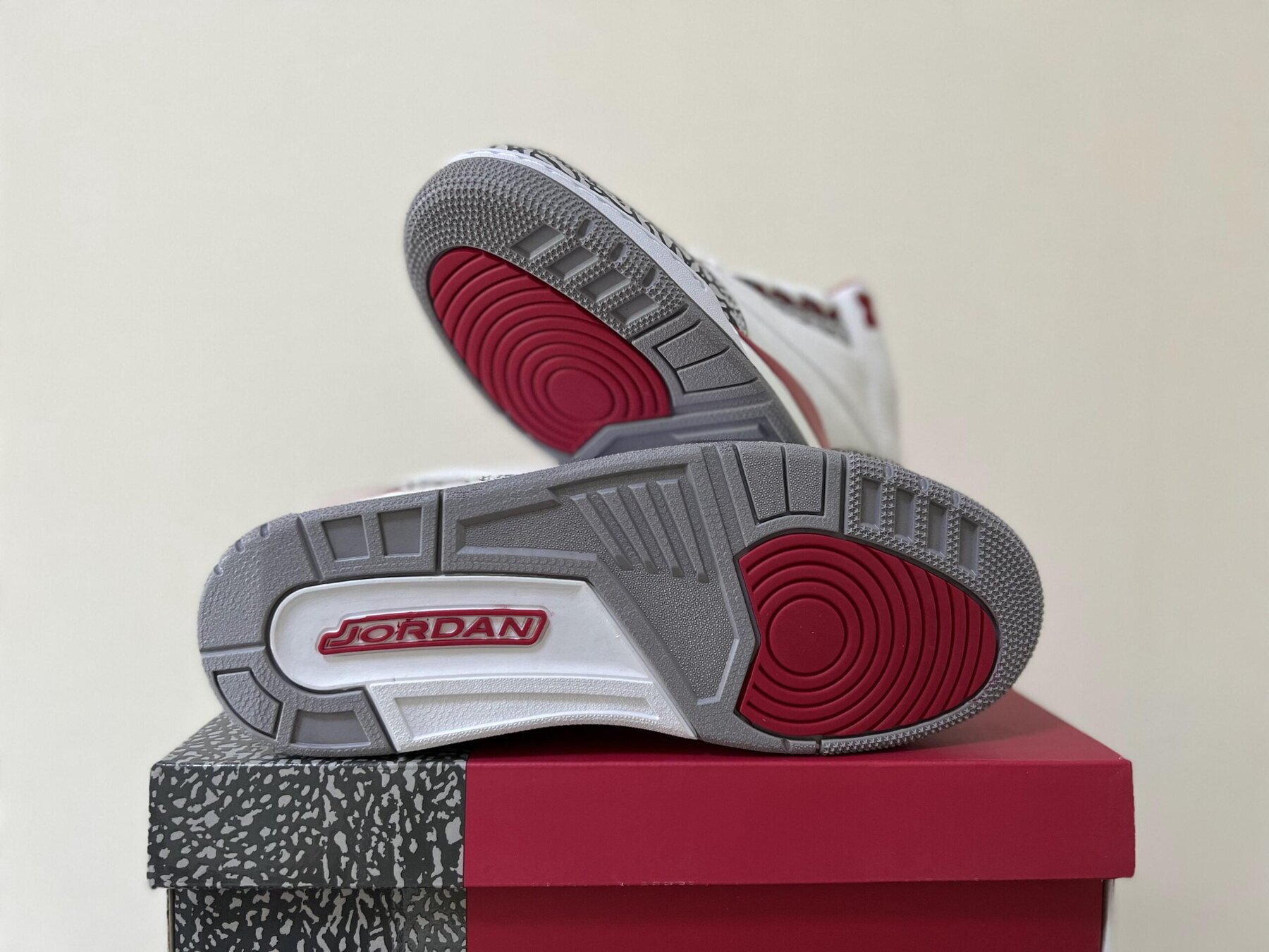 AJ3 Retro Cardinal Red - Image 4
