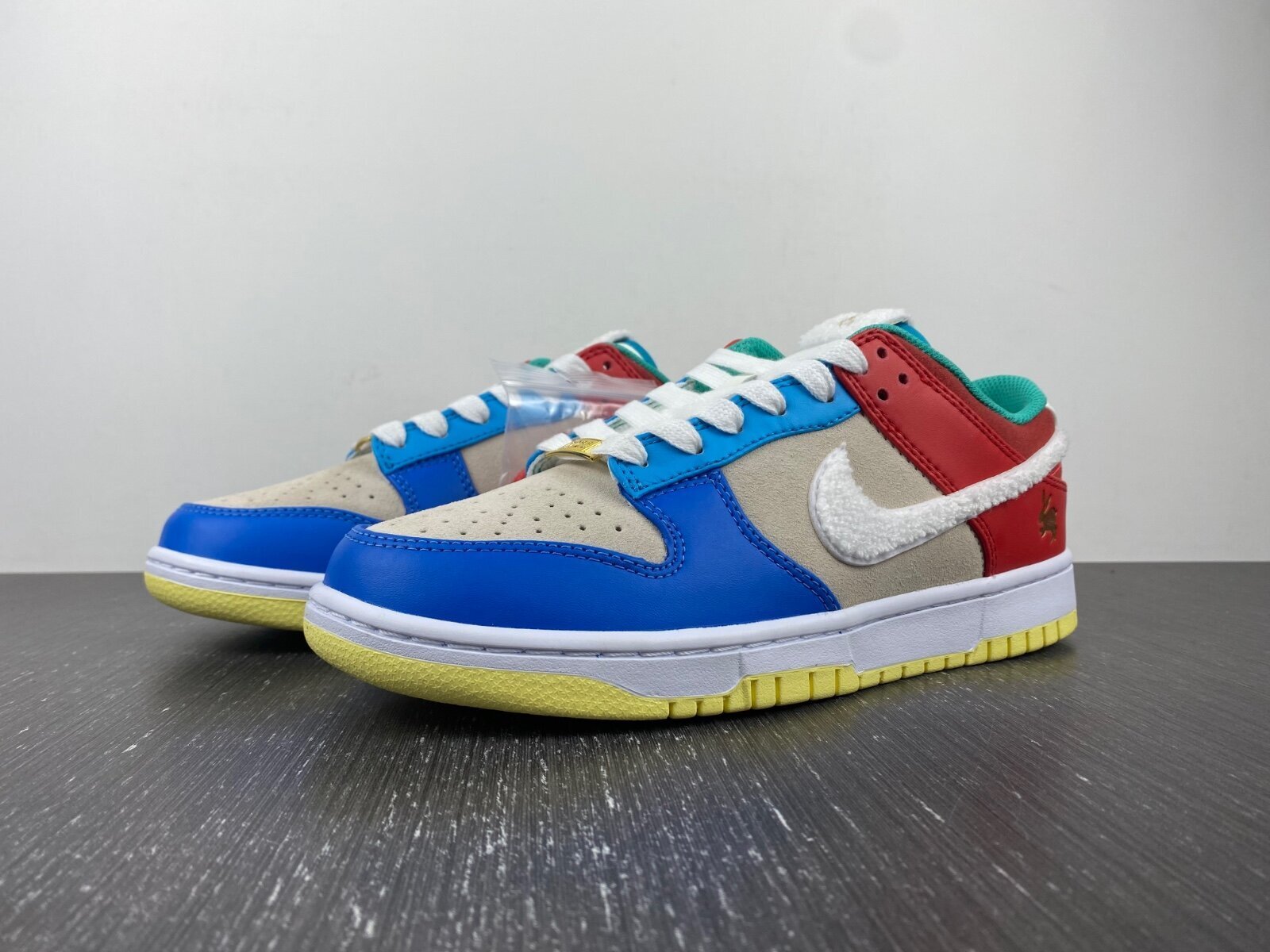 Dunk Low Retro PRM Year of the Rabbit Blue Orange Cream - Image 2