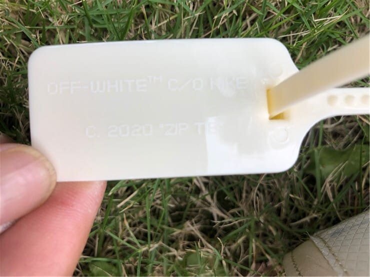 AJ4 Retro Off-White Sail Extended Size - Image 2