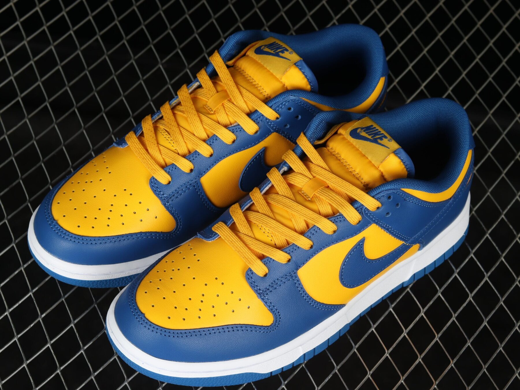 Dunk Low UCLA - Image 2