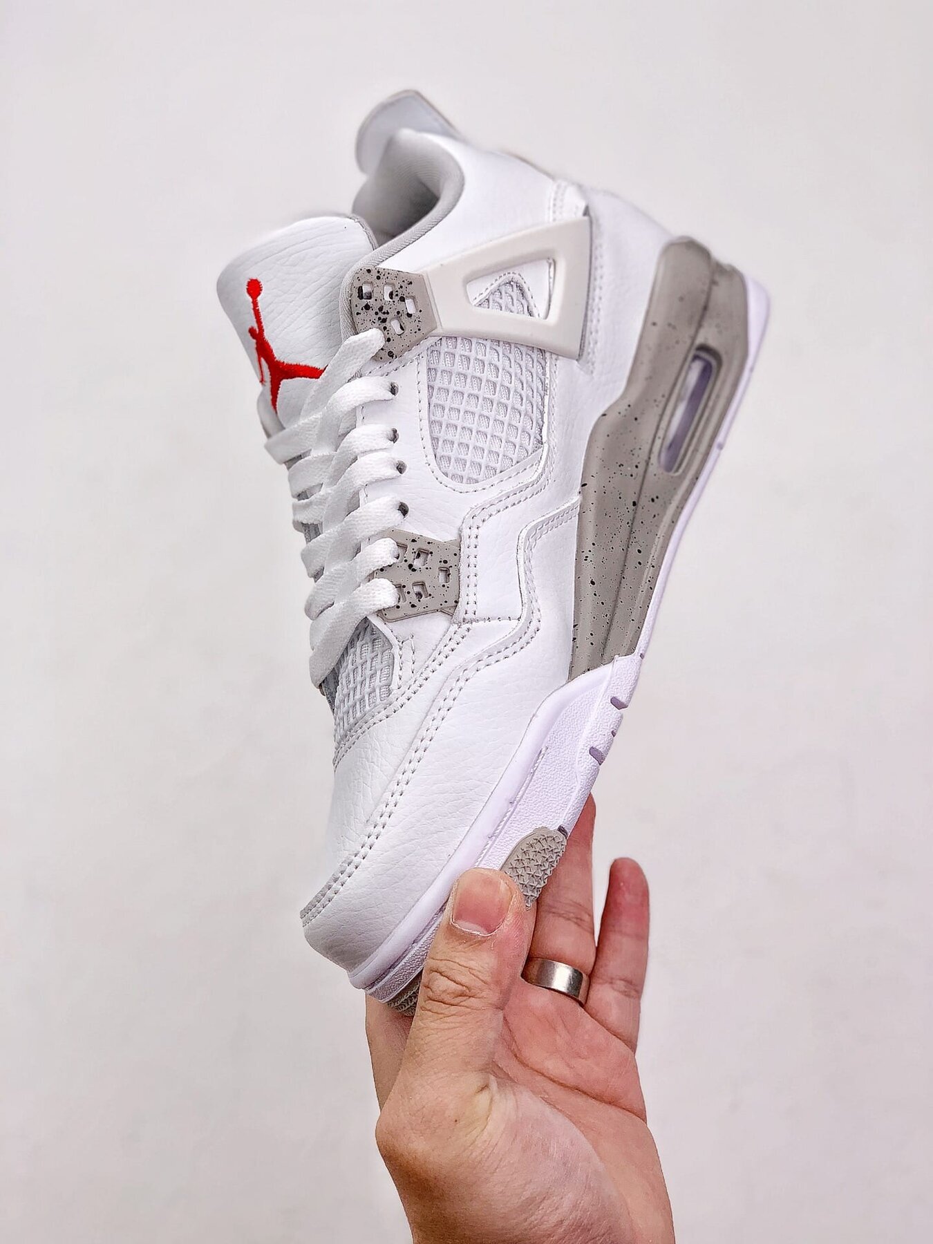 AJ4 Retro White Oreo extended size - Image 9