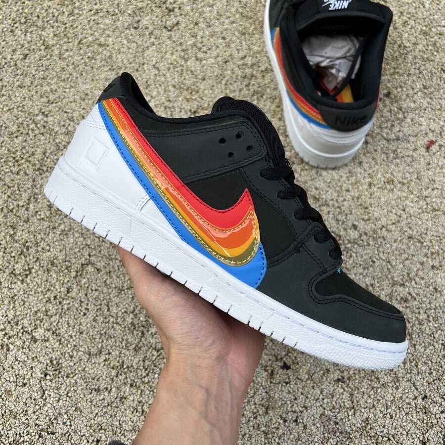 Polaroid x SB Dunk Low - Image 9