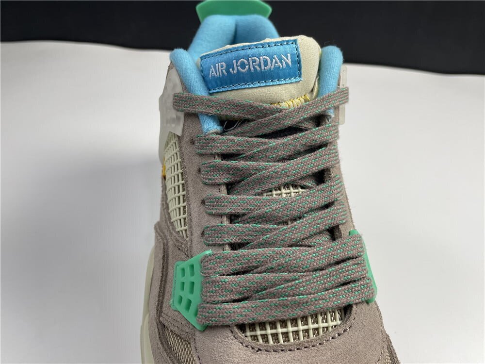 AJ4 Retro SP 30th Anniversary Union Taupe Haze - Image 6