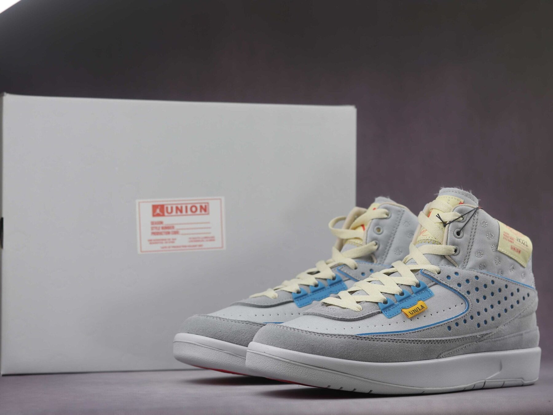 AJ2 Retro SP Union Grey Fog - Image 3