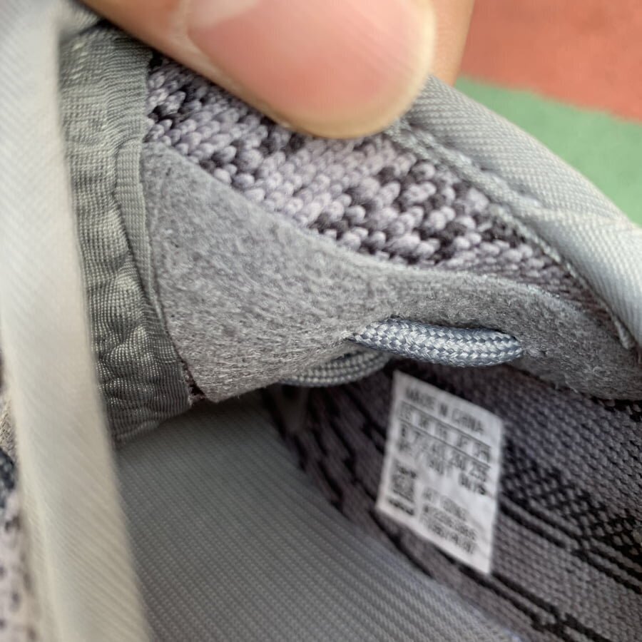 Adidas Yeezy Boost 350 V2 - Image 5