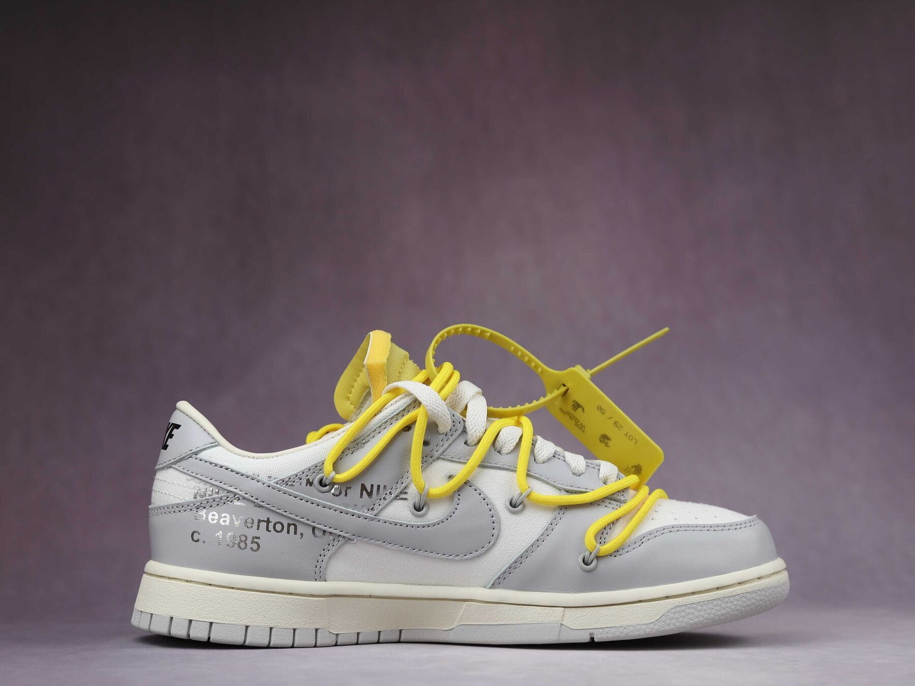 Off White Dunk Low Lot 29 - Image 5