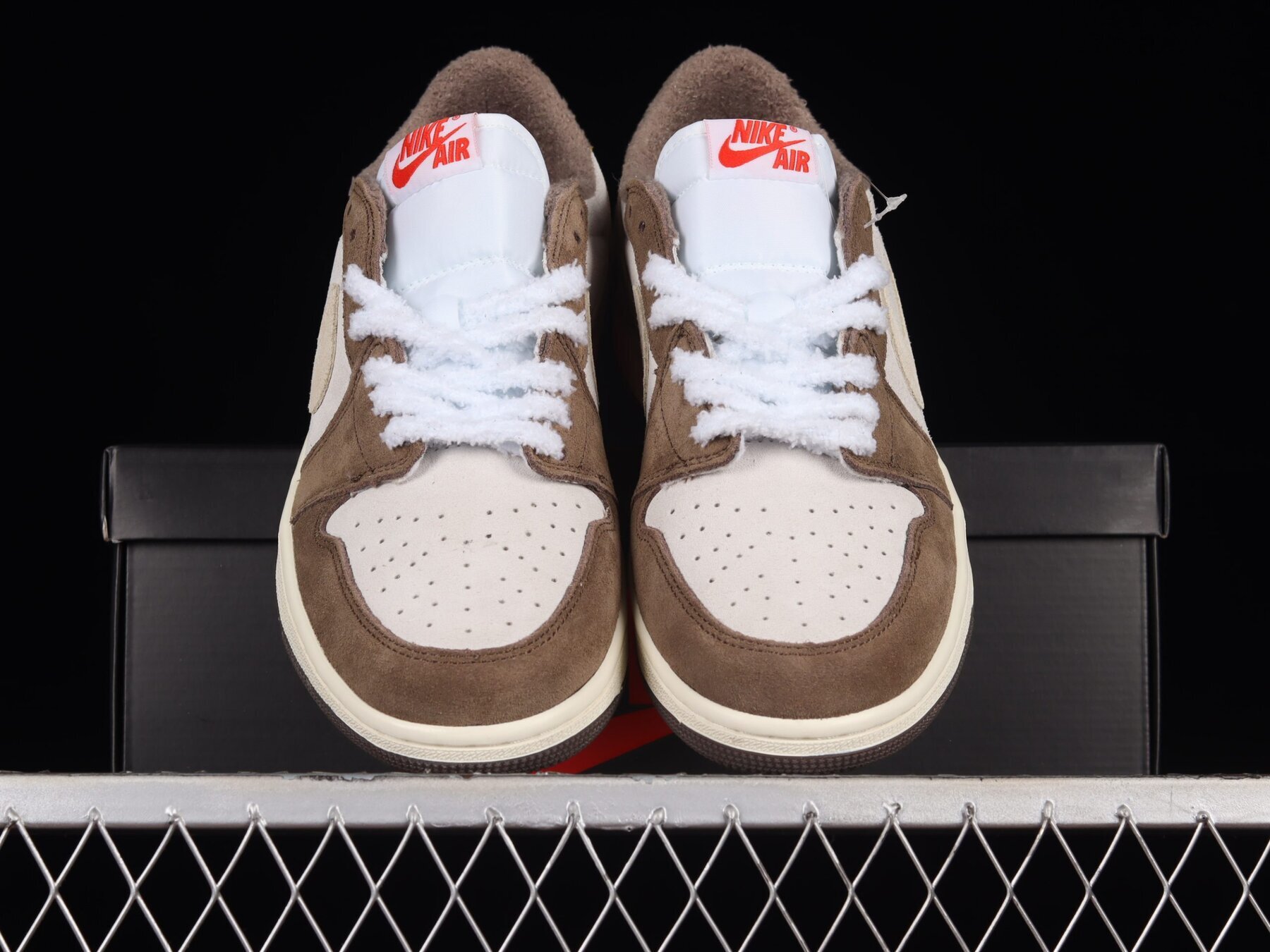AJ1 Retro Low OG Year of the Rabbit - Image 8