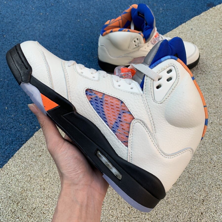 AJ5 Retro International Flight - Image 4