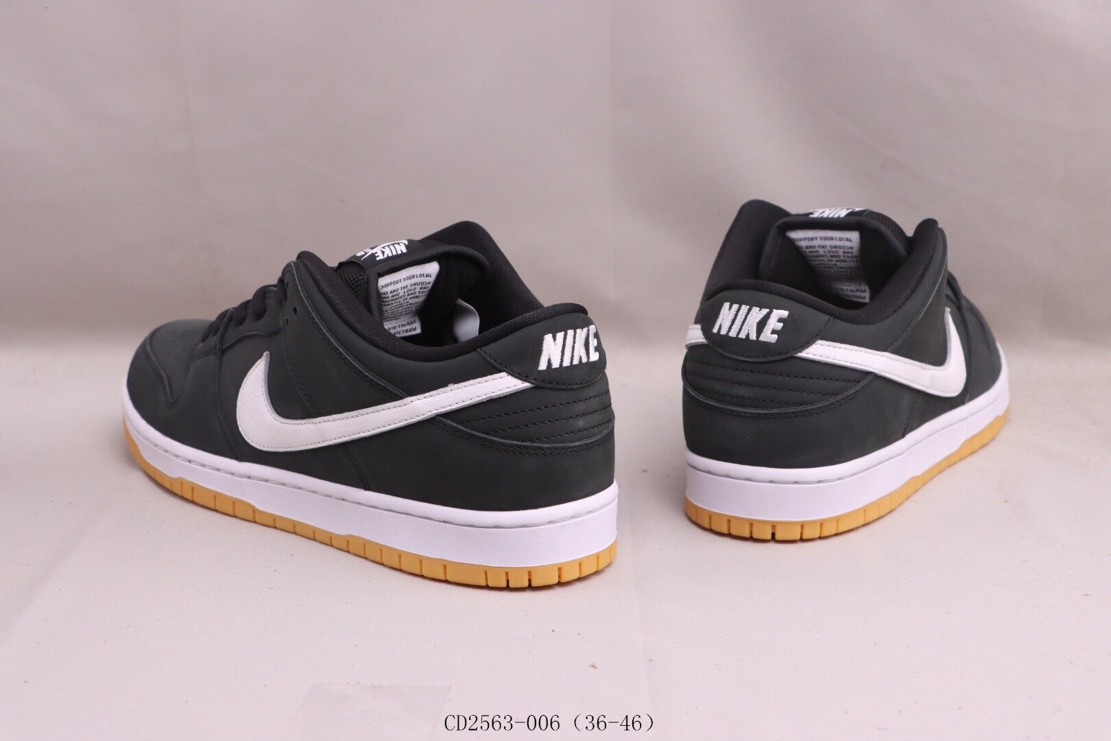 SB Dunk Low Pro Black Gum - Image 5