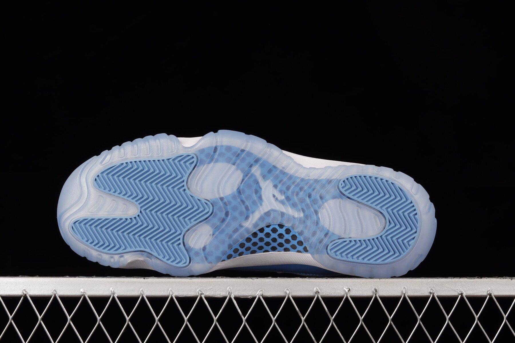 AJ11 Retro Low University Blue - Image 10