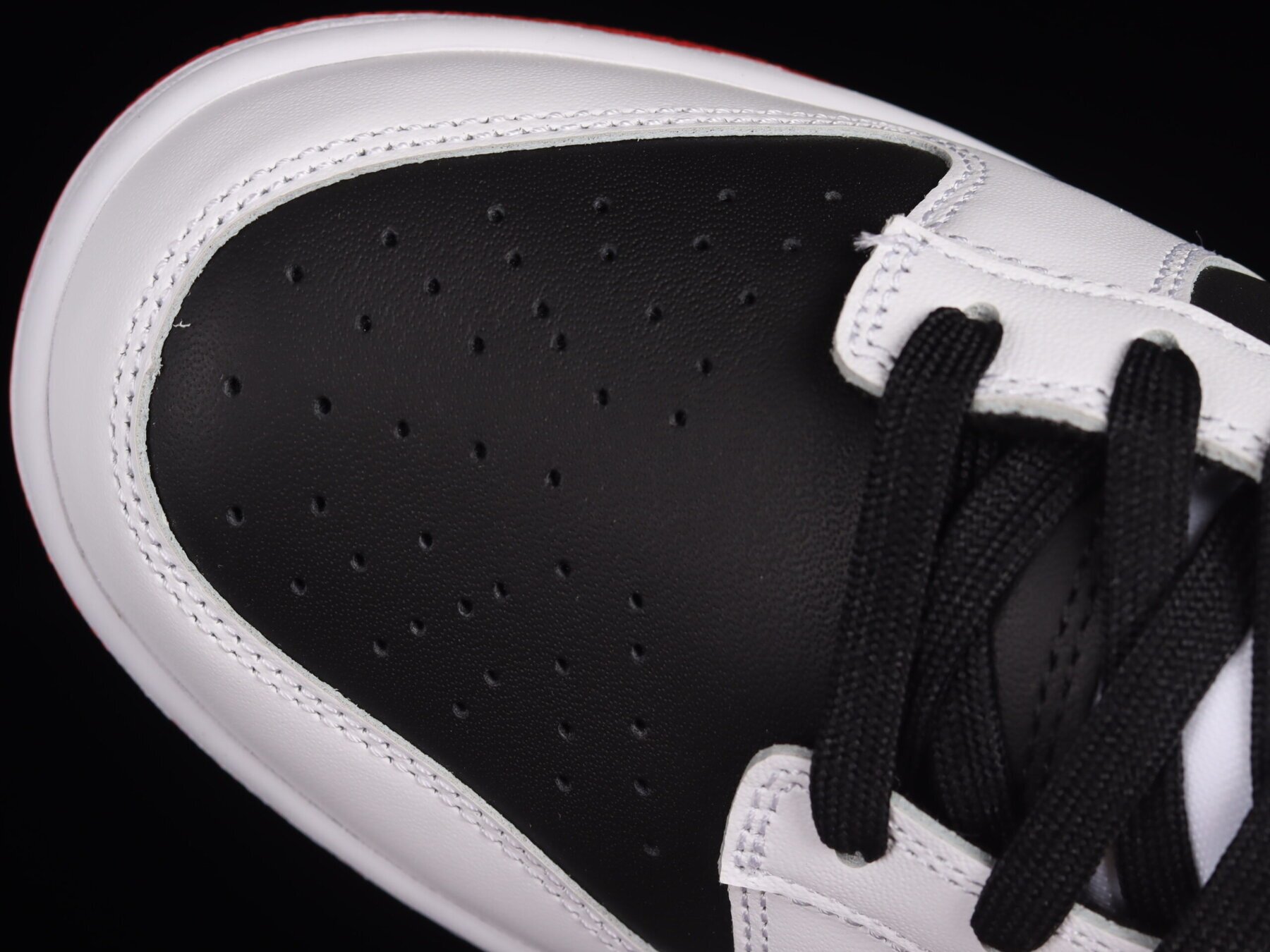 Dunk Low Reverse Panda Red Swoosh - Image 3