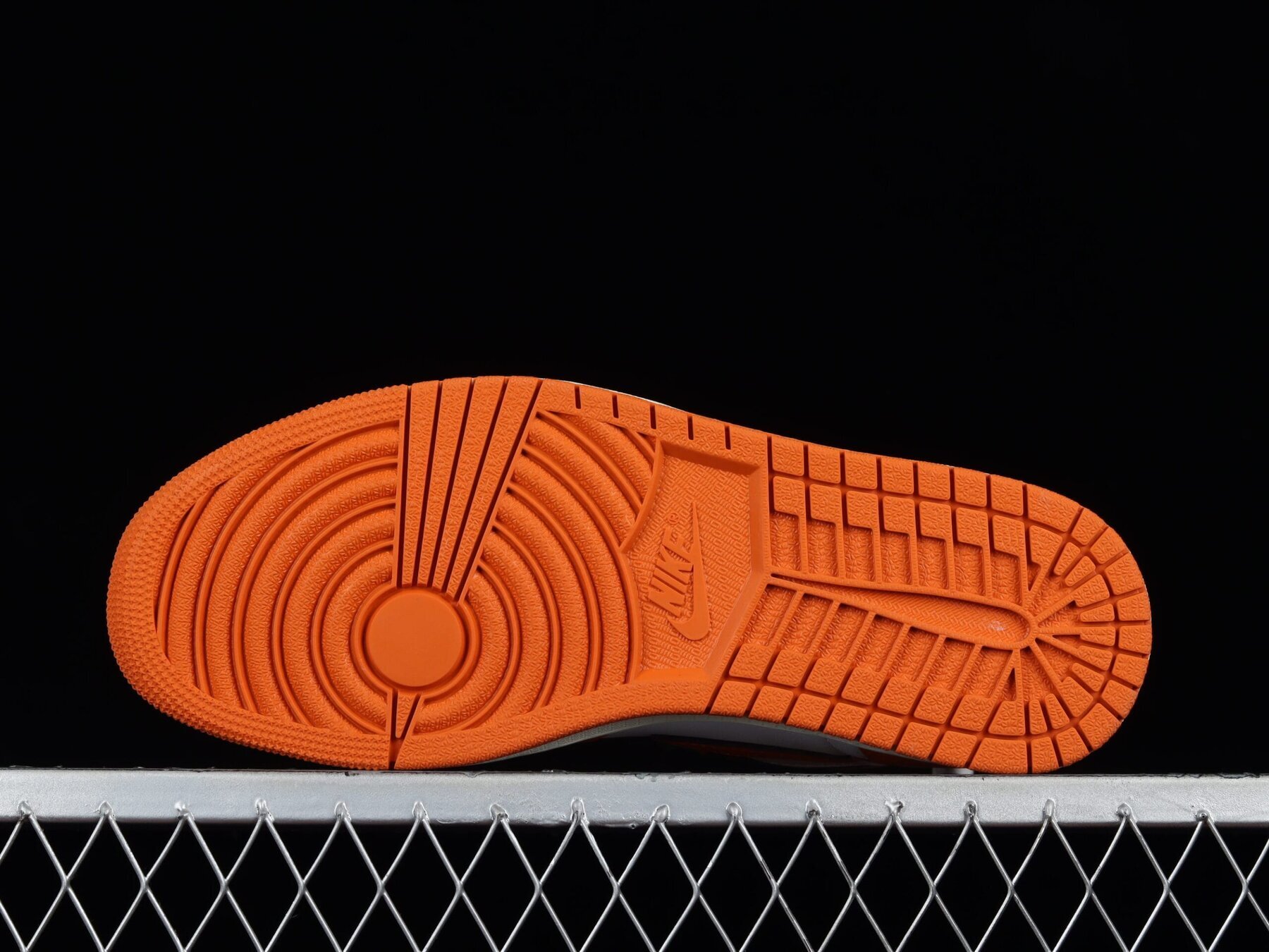 AJ1 High "Starfish", White/Orange Red - Image 2