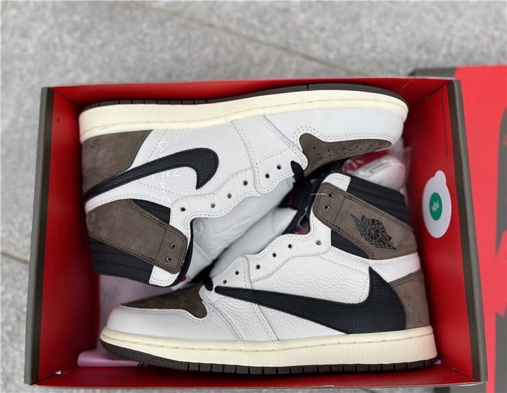 AJ1 Retro High TS Reverse Mocha - Image 9
