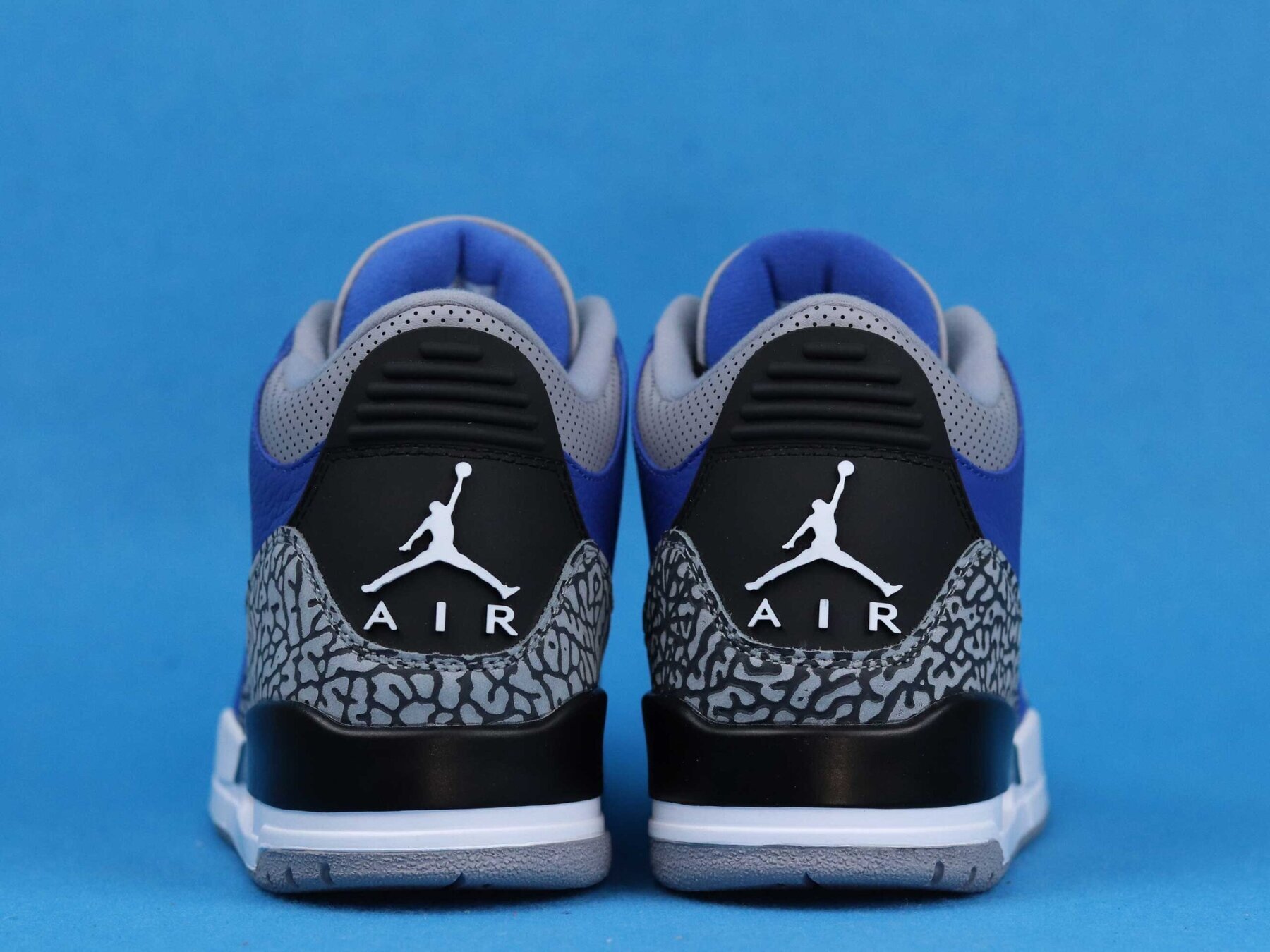 AJ3 Retro Varsity Royal Cement - Image 6