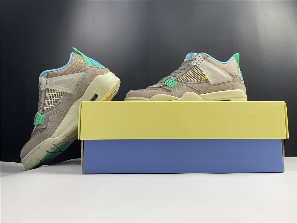 AJ4 Retro SP 30th Anniversary Union Taupe Haze - Image 8