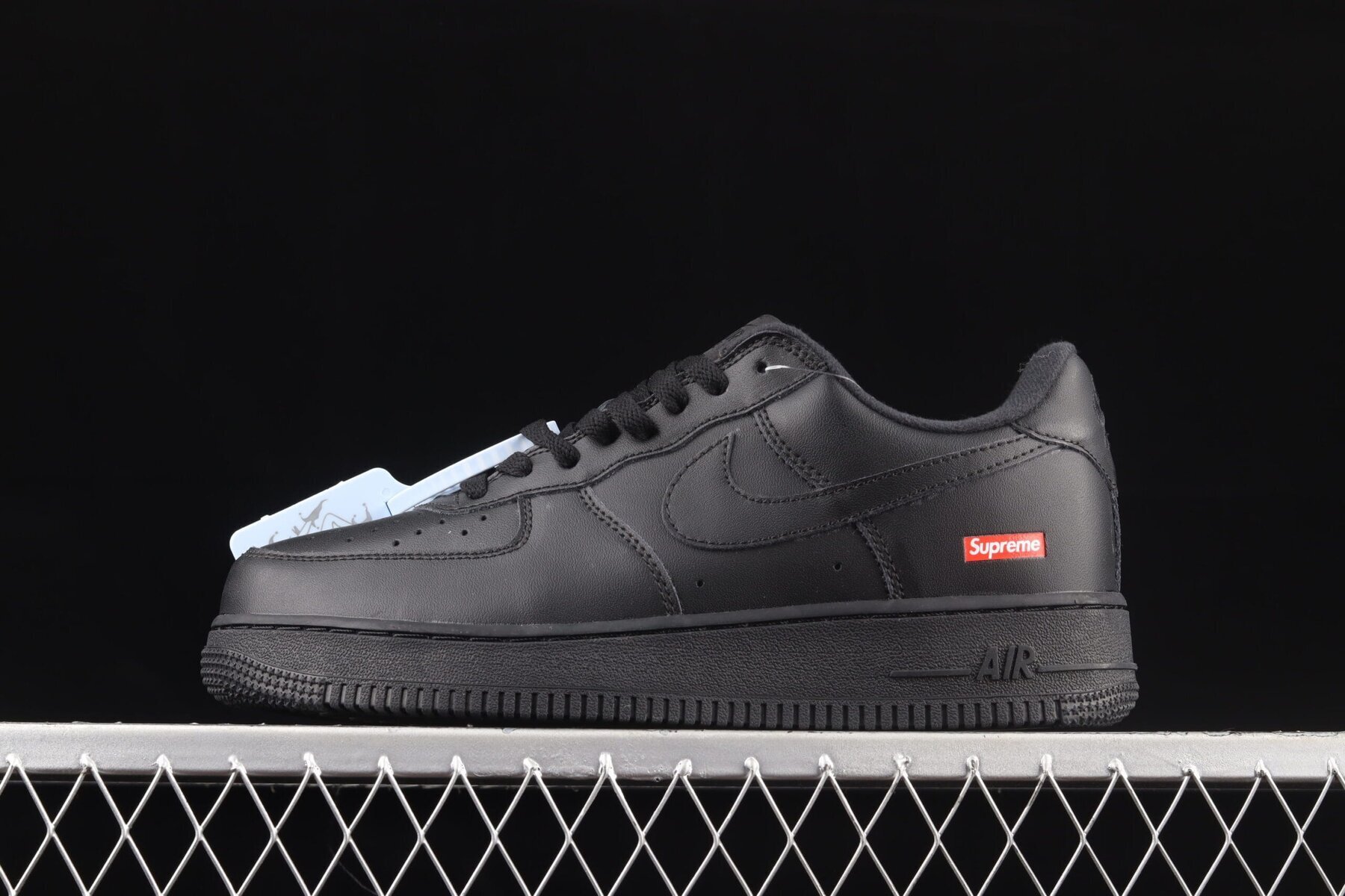 Air Force 1 Low Supreme Black - Image 3