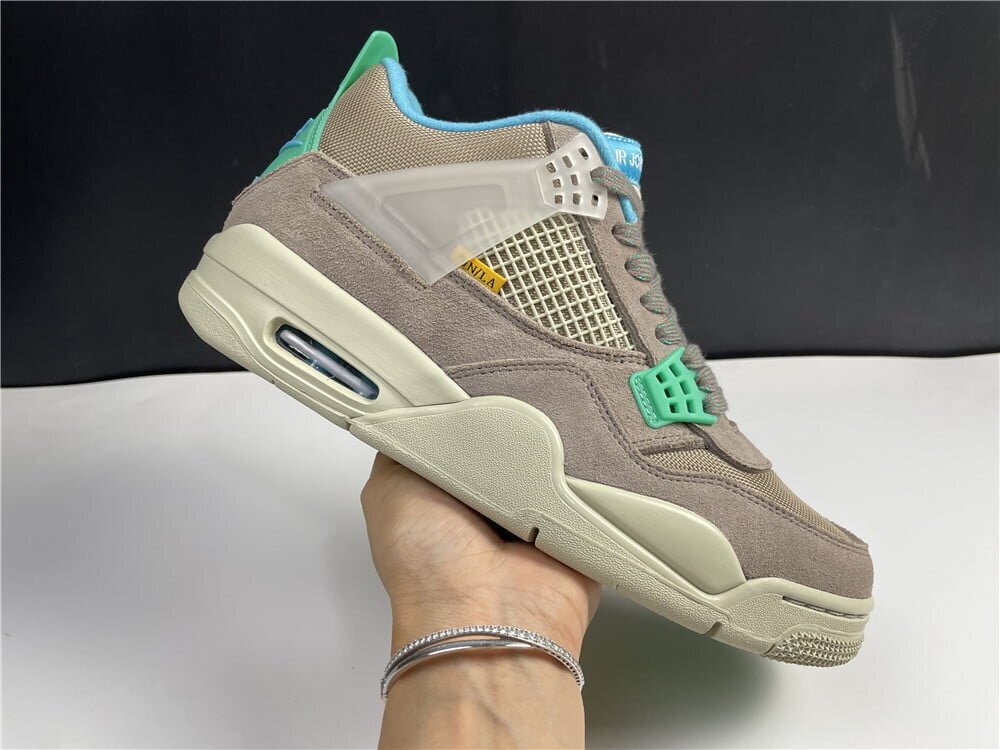 AJ4 Retro SP 30th Anniversary Union Taupe Haze - Image 9