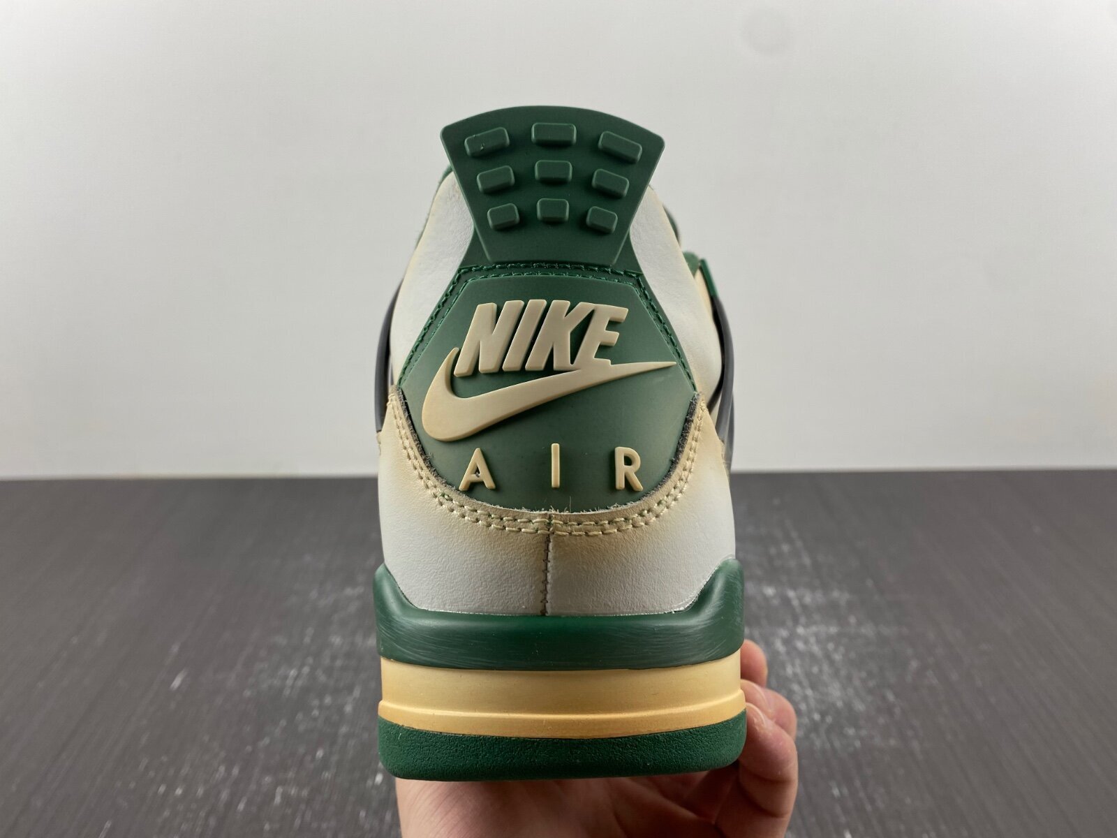 AJ4 Venusuar - Image 4