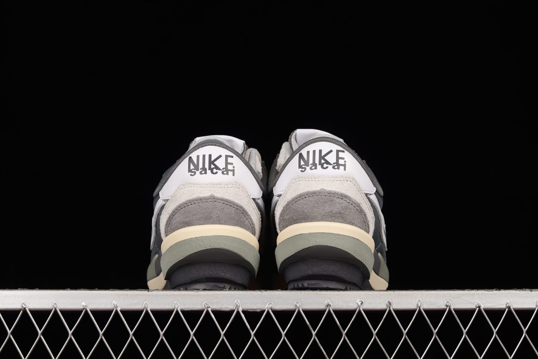 Sacai x Zoom Cortez 4.0 Dark Grey White Green - Image 4