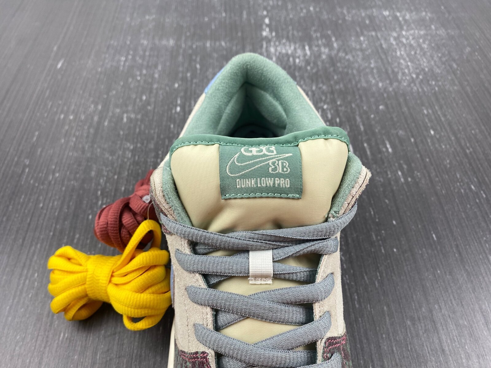 SB Dunk Low Crenshaw Skate Club - Image 7