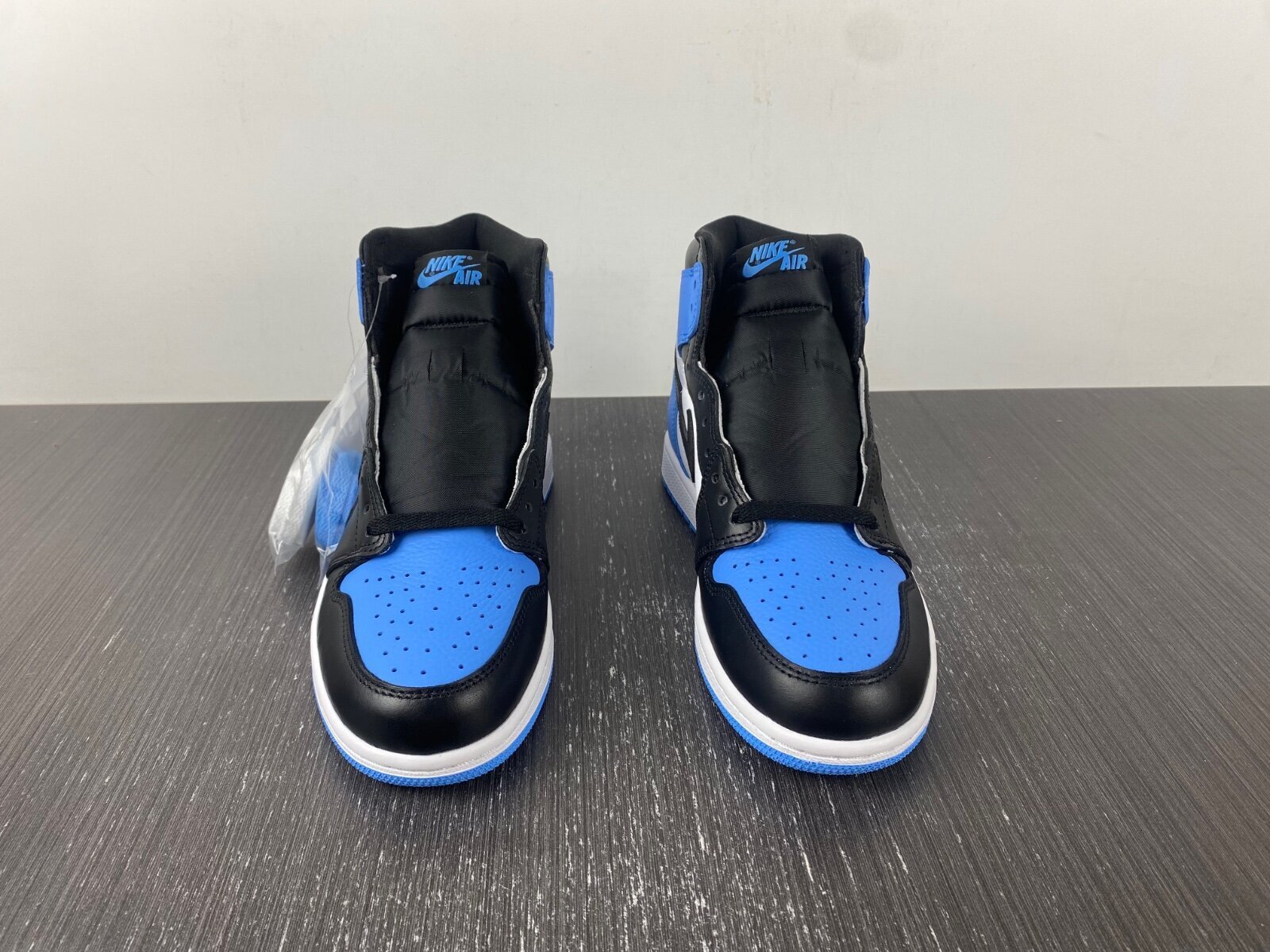 AJ1 Retro High OG 'UNC Toe' - Image 3