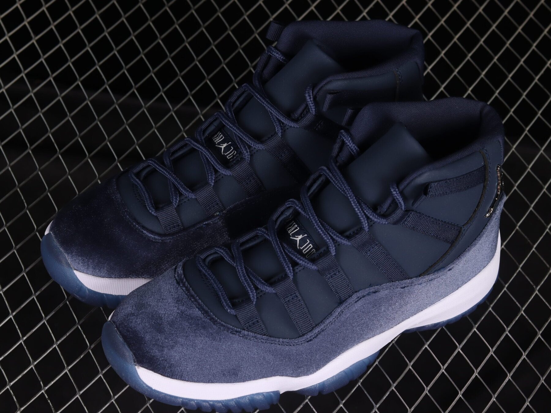 Women's AJ11 Midnight Navy - Image 11