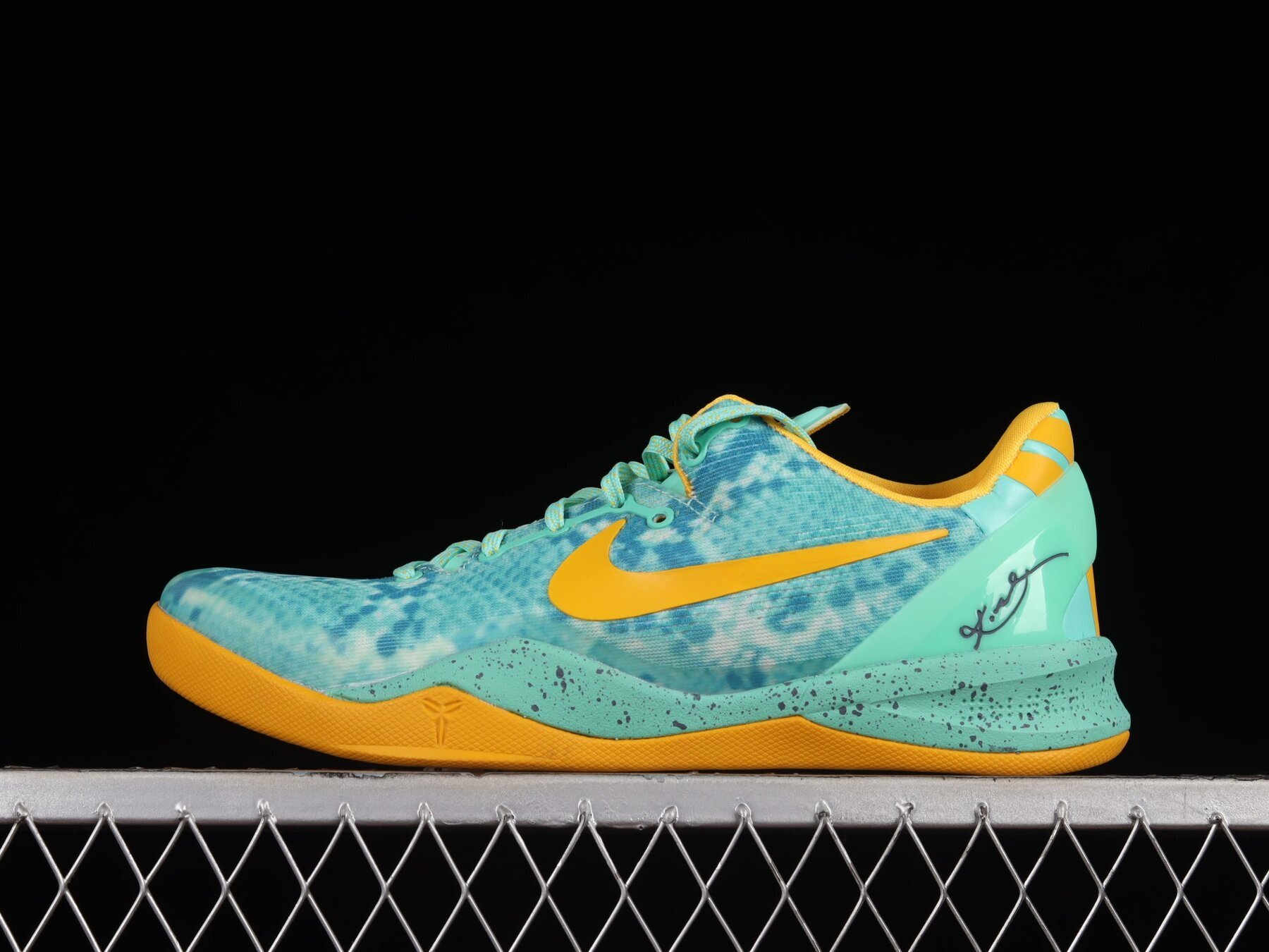 Kobe 8 System Green Glow Laser Orange - Image 2