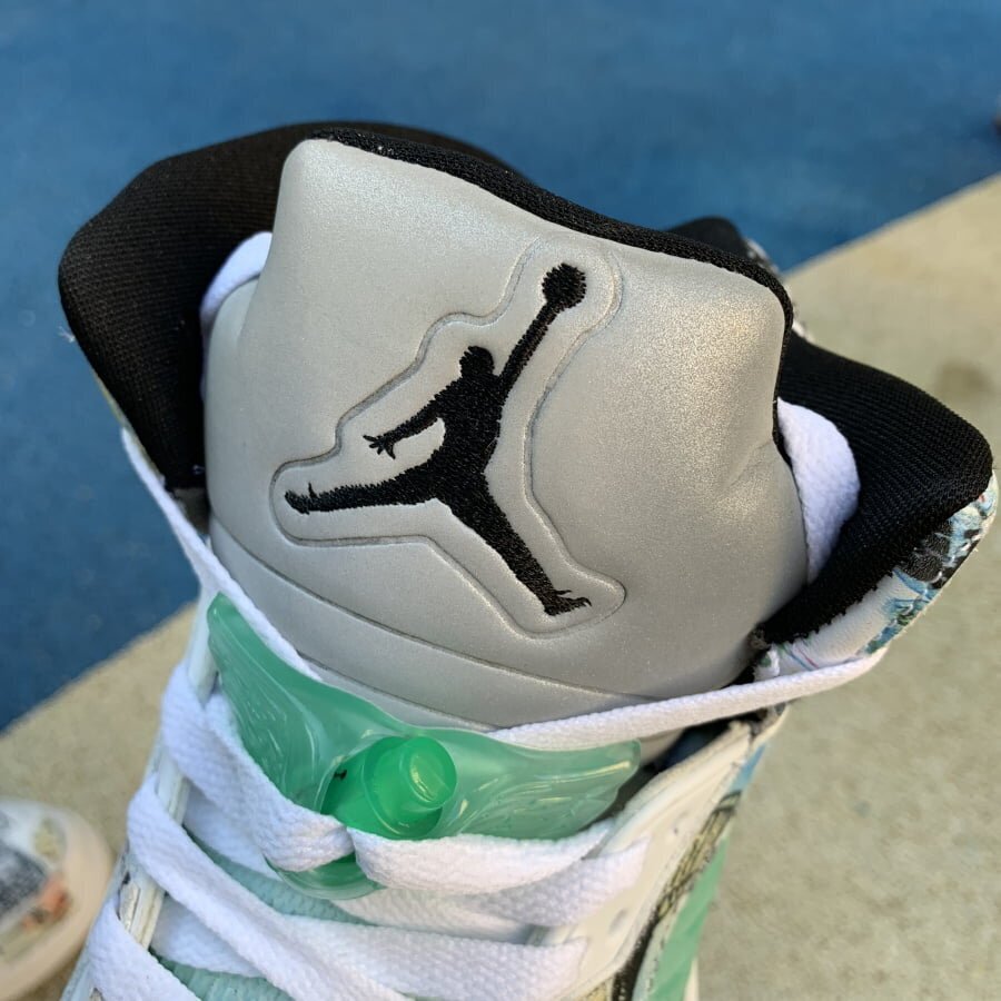 AJ5 Retro Wings - Image 6
