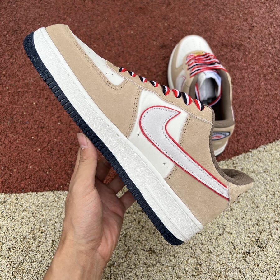 Air Force 1 Low Athletic Club Sail - Image 3