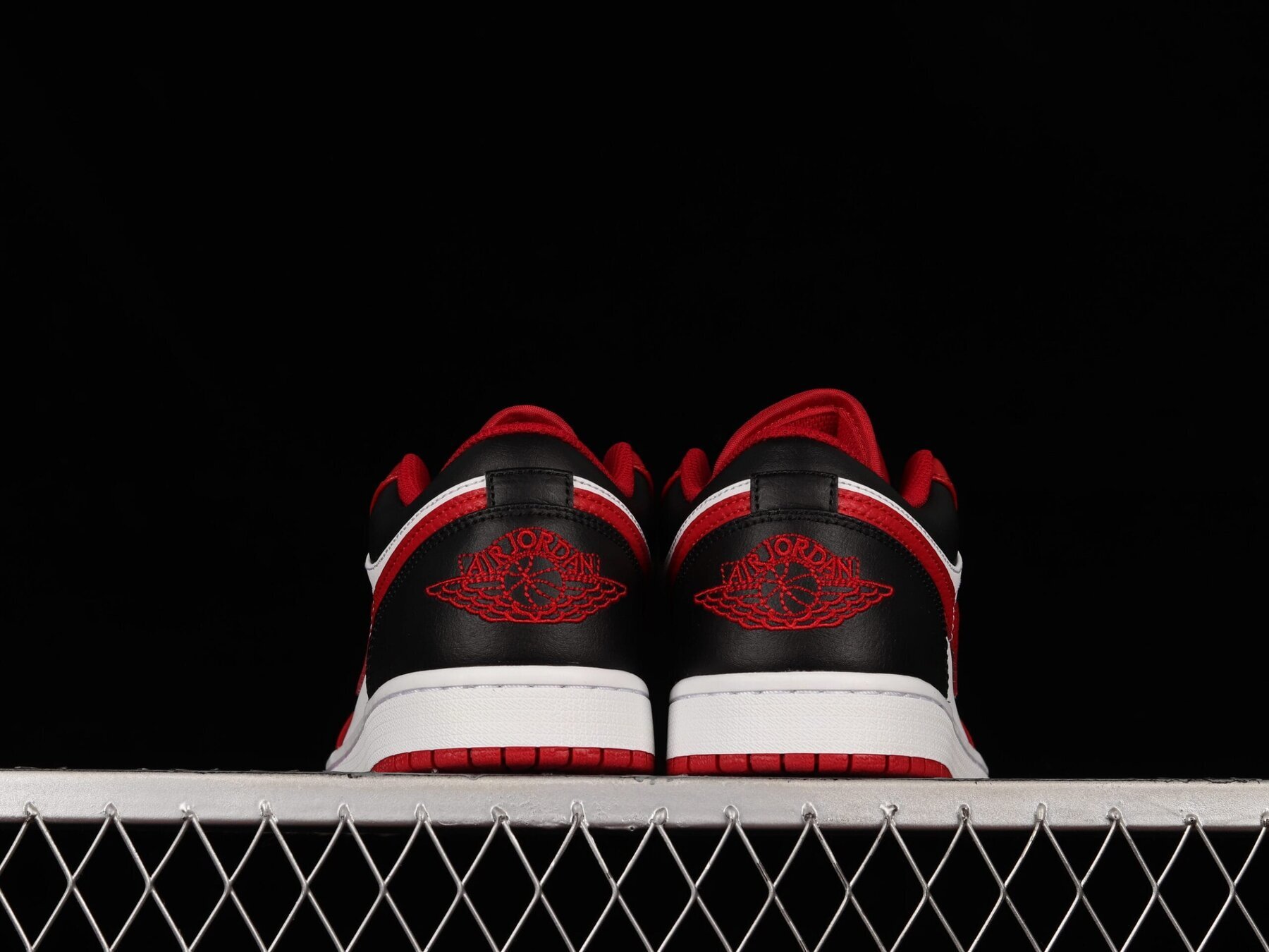 AJ1 Low, Bulls - Image 9