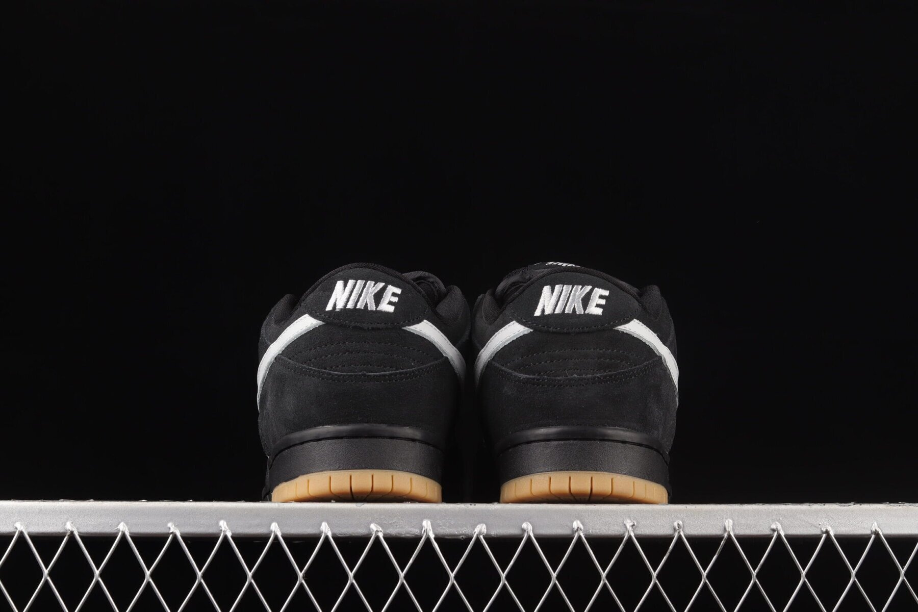 SB Dunk Low Fog - Image 9