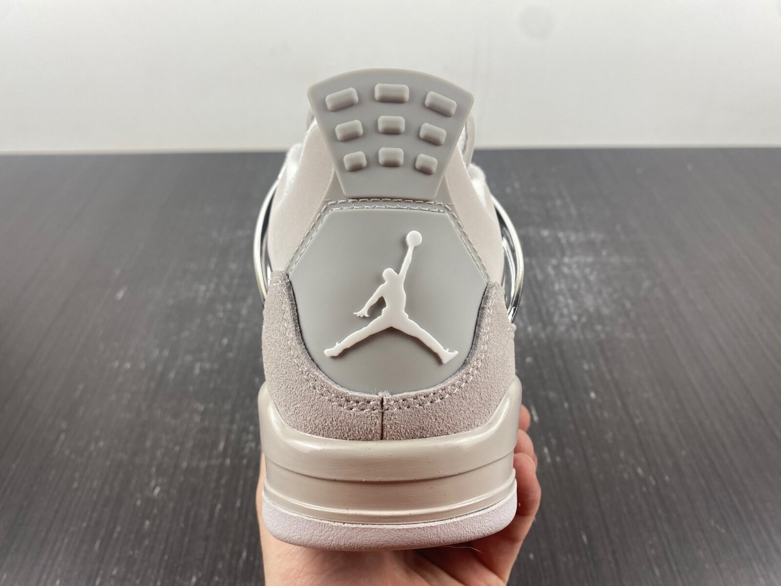 AJ4 Frozen Moments - Image 7