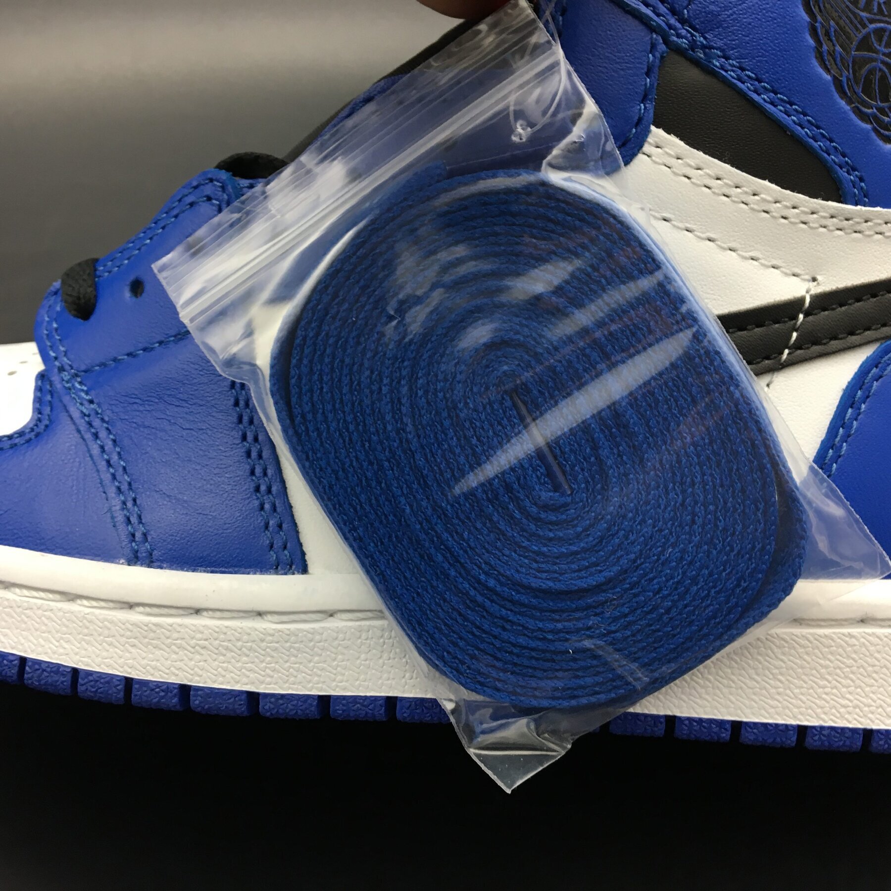 AJ1 Retro High OG Game Royal - Image 9