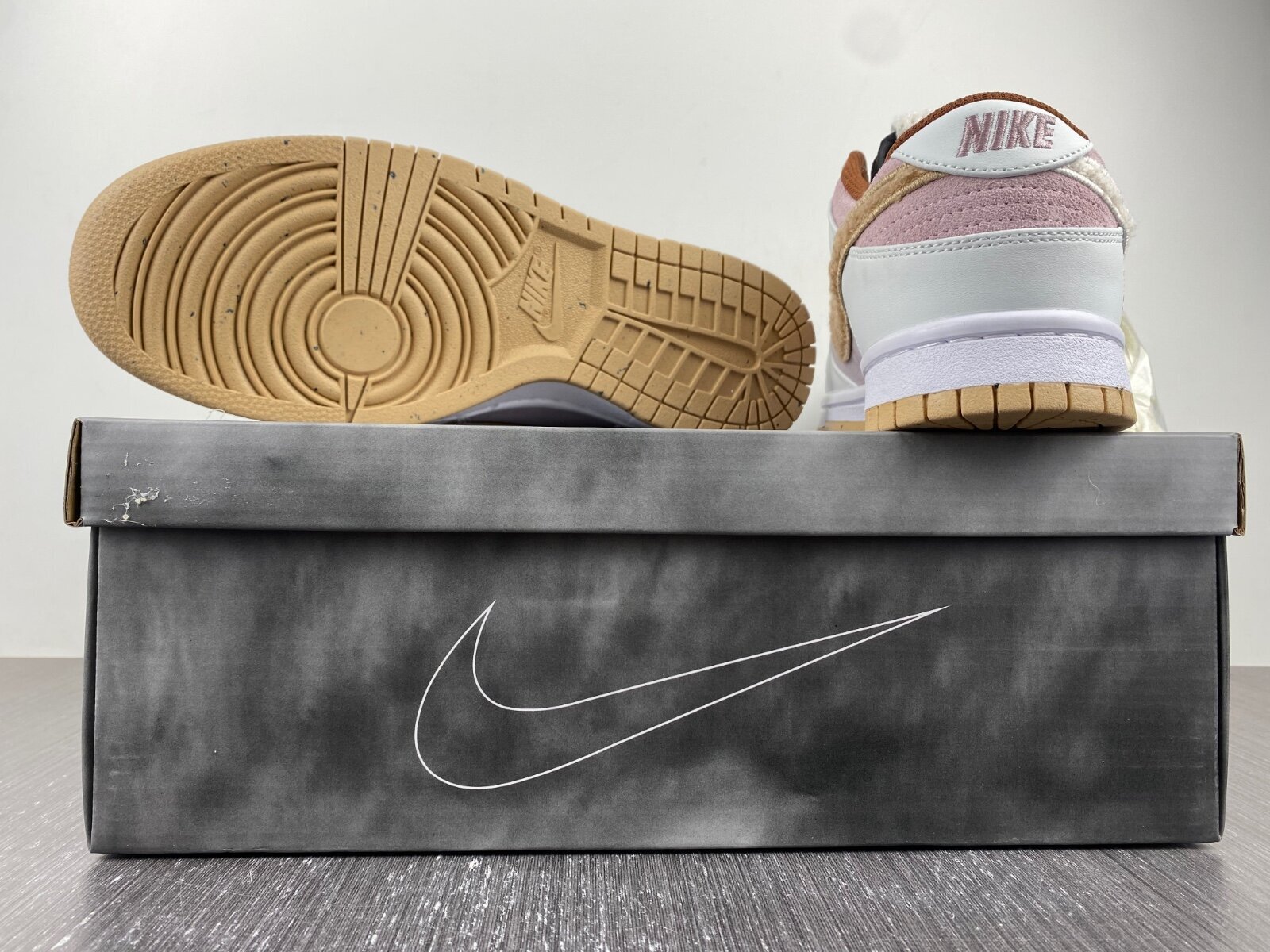 Dunk Low Retro PRM Year of the Rabbit Fossil Stone - Image 9