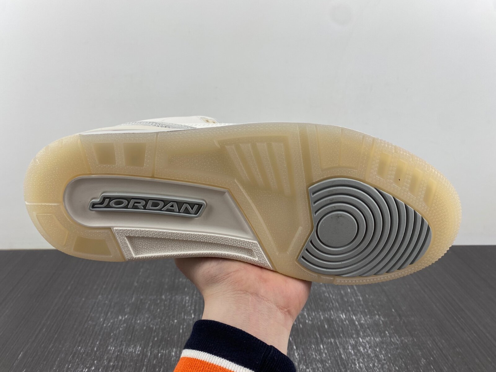 AJ3 Retro SE Craft Ivory - Image 12