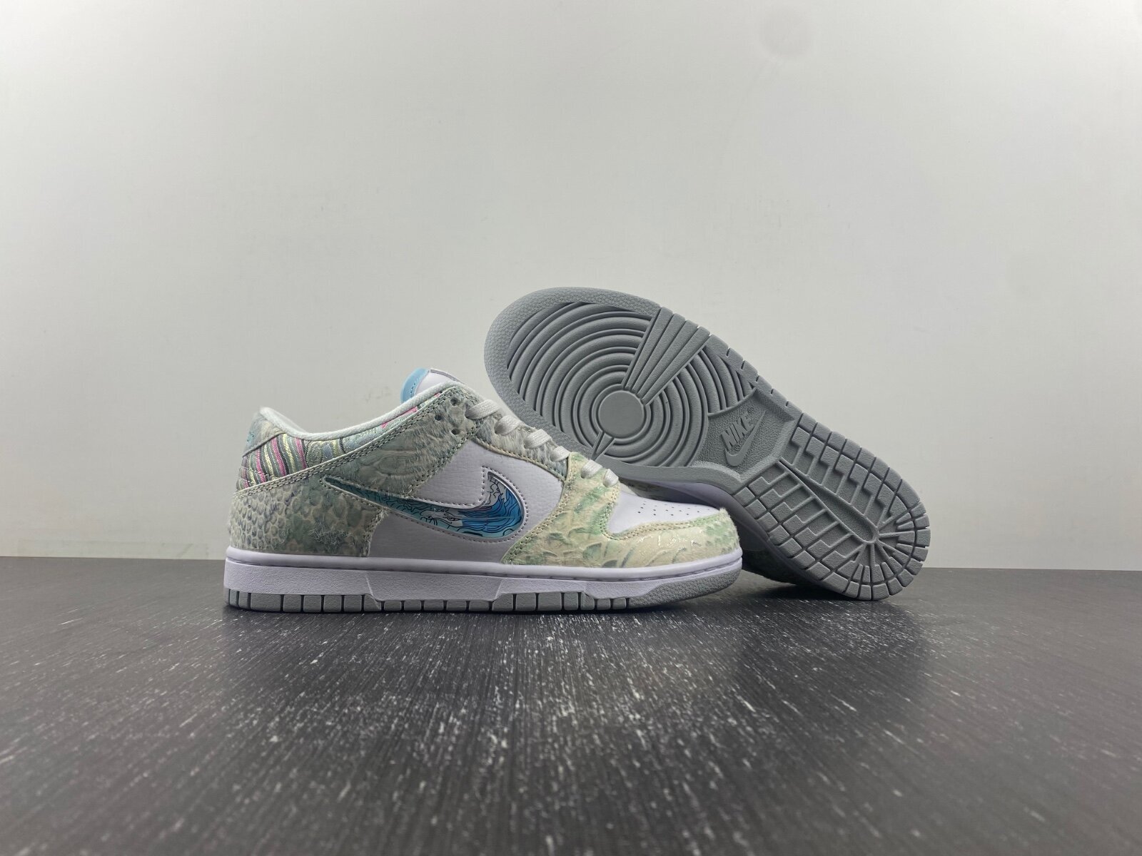 Dunk Low Steam Puppet - Image 6