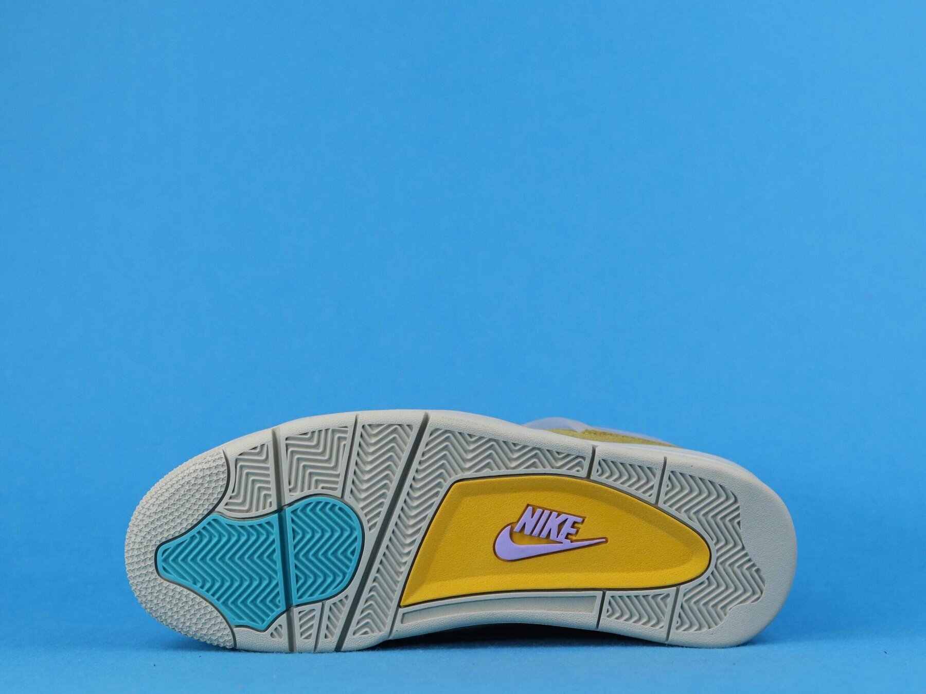 AJ4 Retro SP 30th Anniversary Union Desert Moss - Image 3