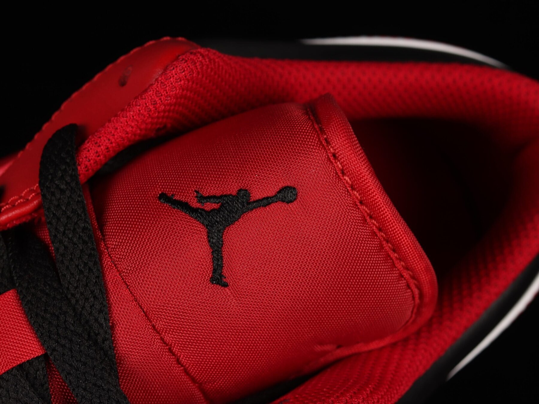 AJ1 Low, Bulls - Image 11