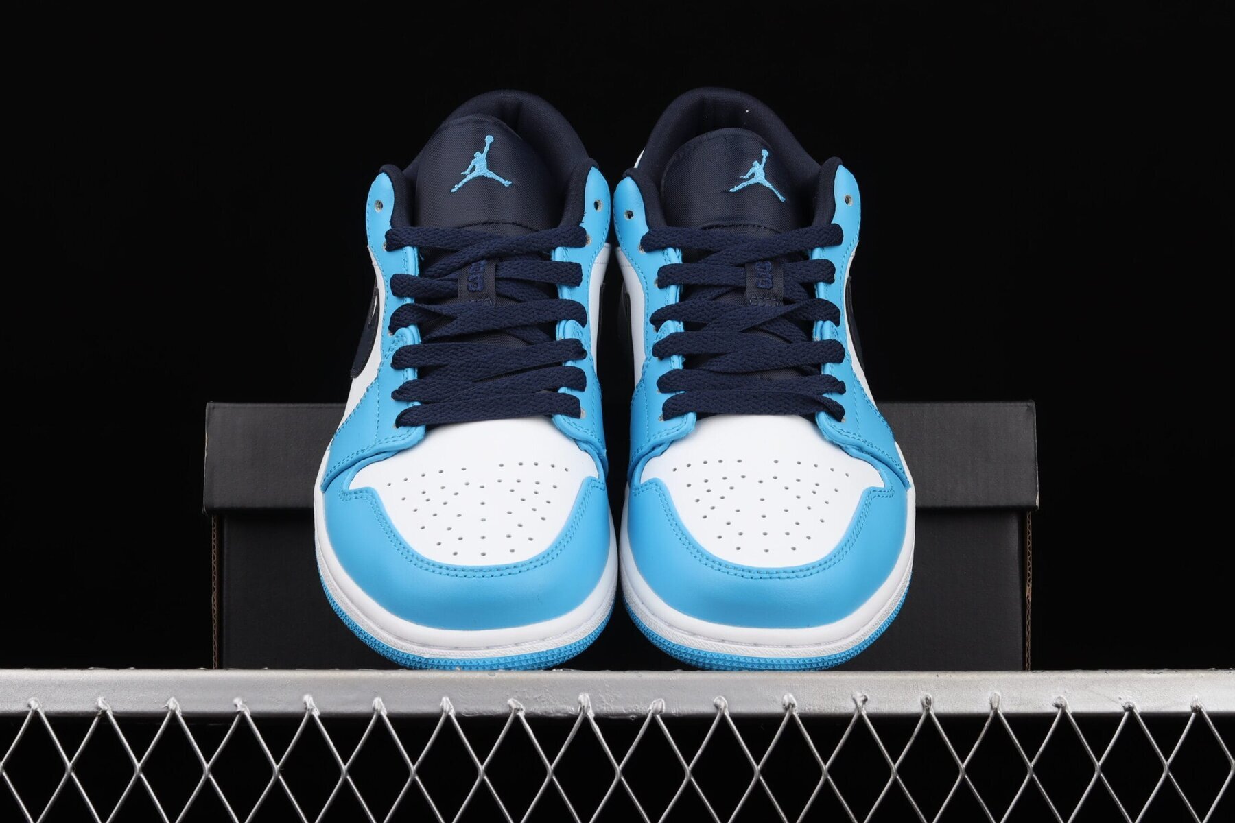 AJ1 Low, UNC - Image 8