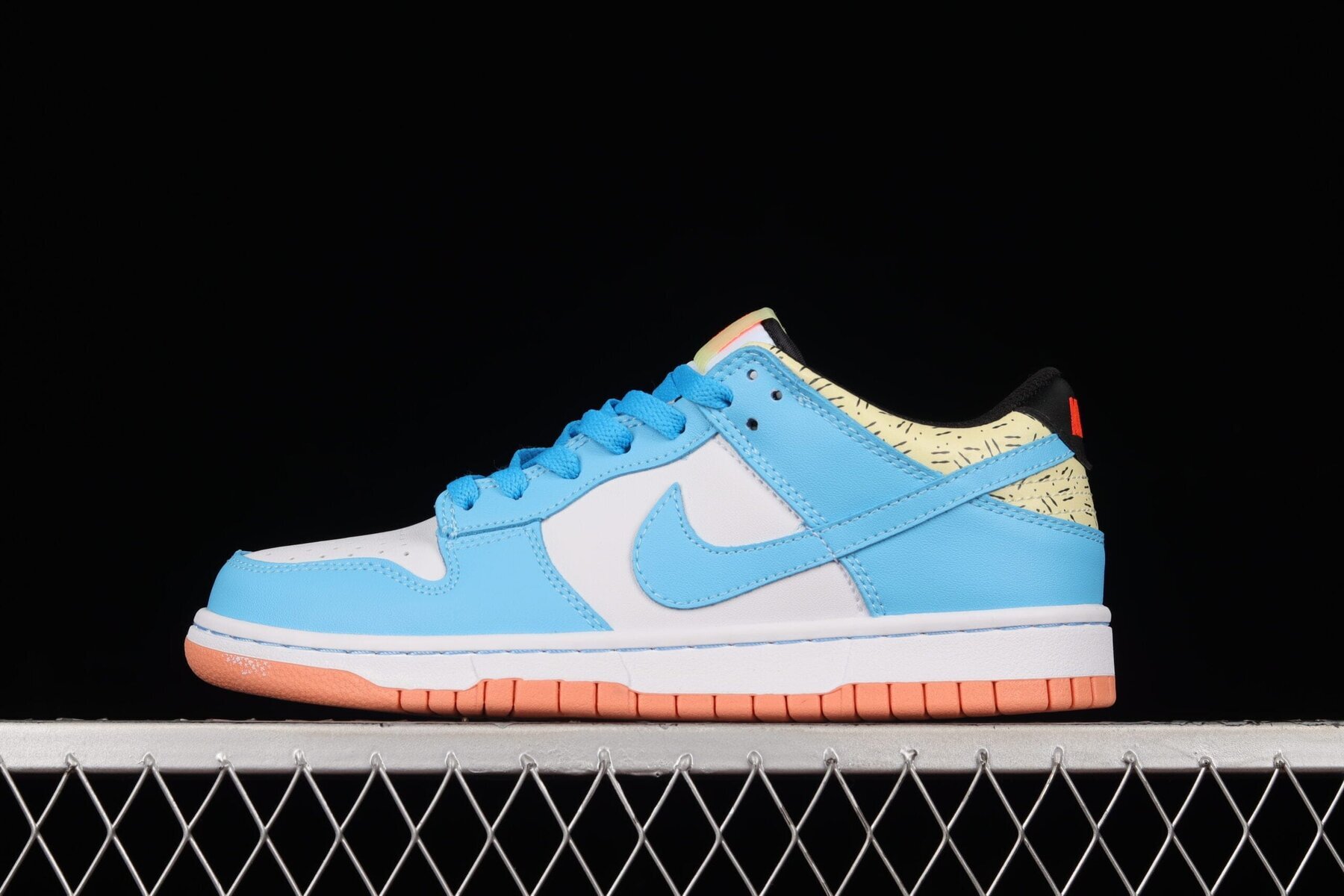 Dunk Low Kyrie Irving Baltic Blue (GS) - Image 8