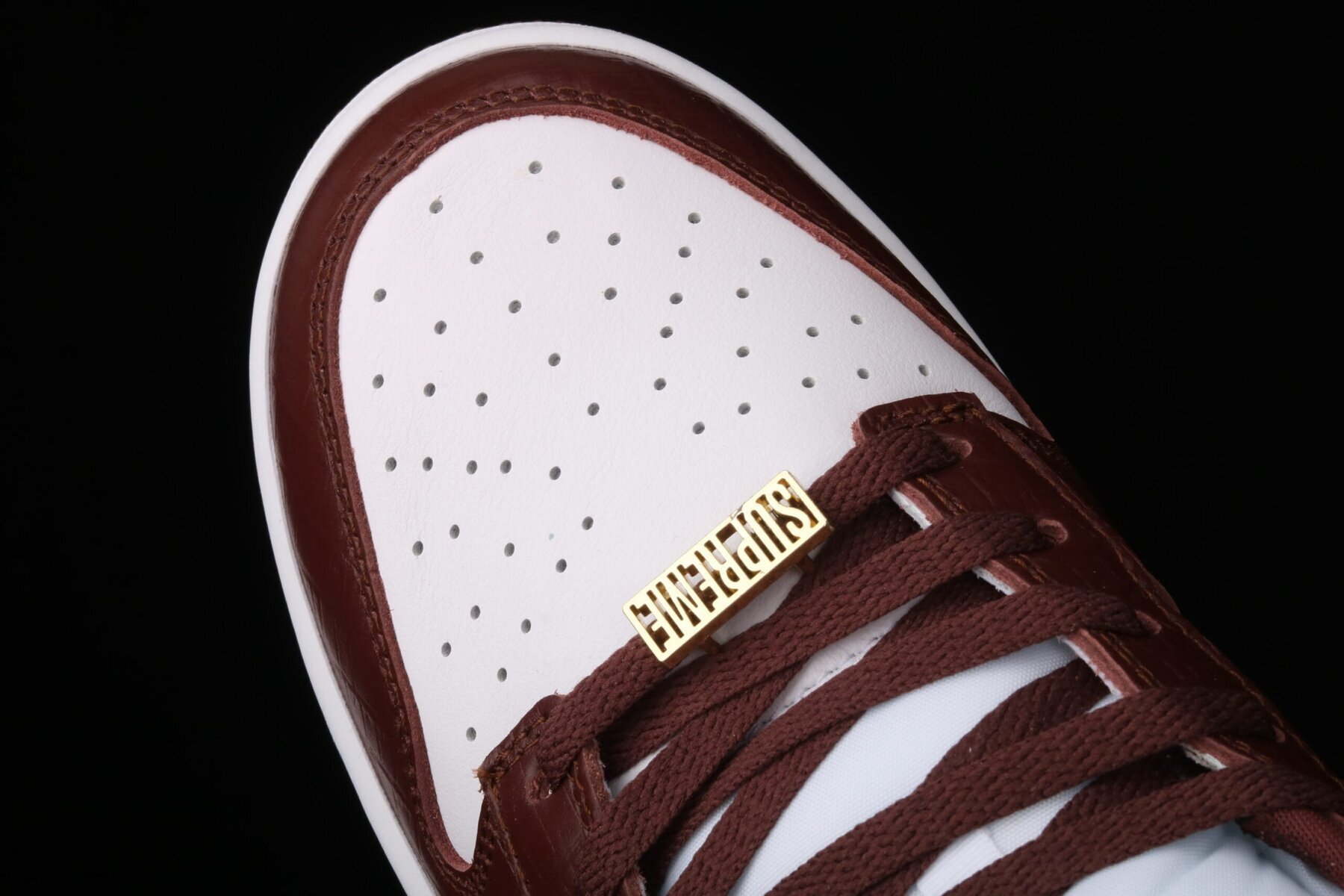 SB Dunk Low, Supreme Stars Barkroot Brown - Image 5