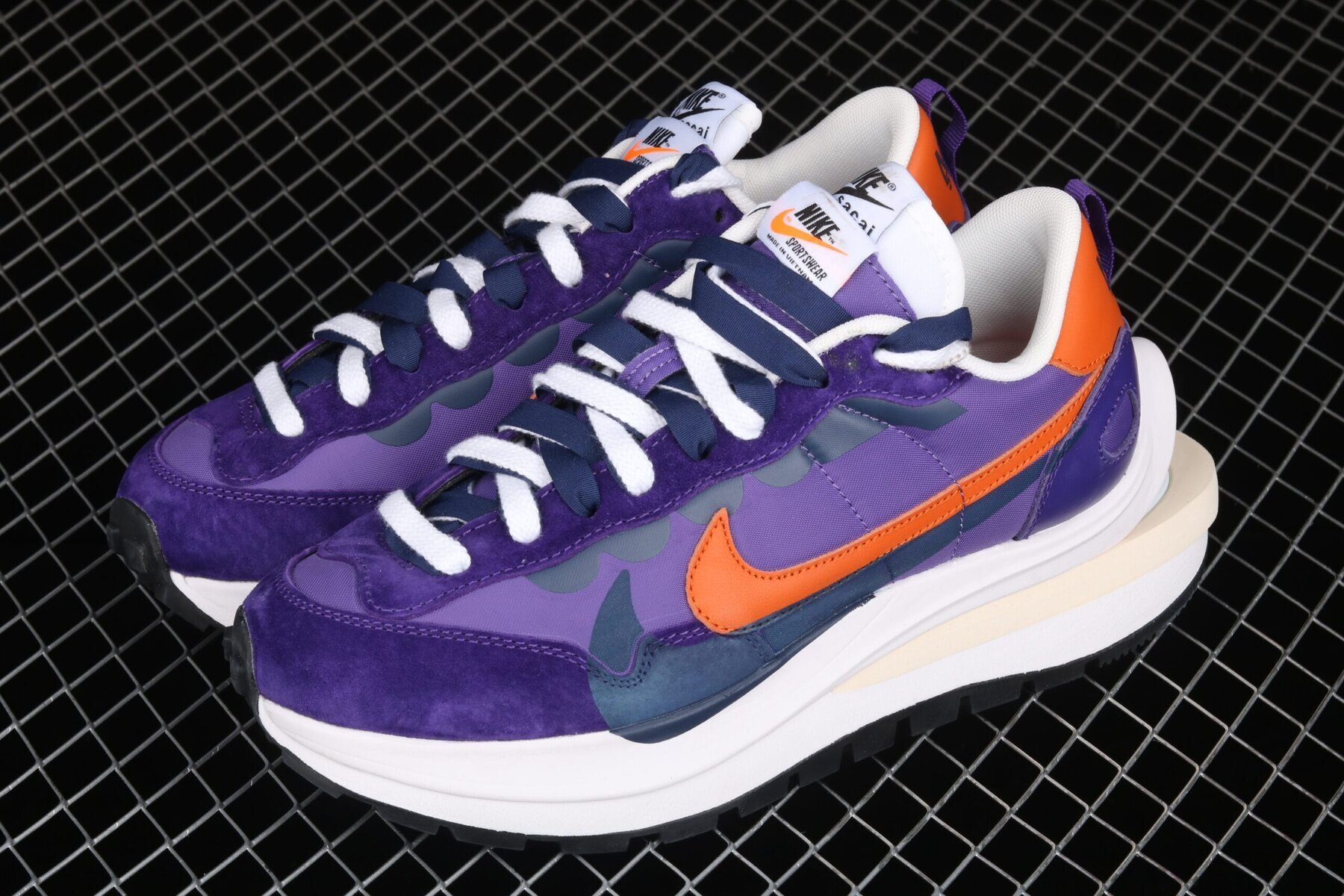 Vaporwaffle, Sacai Dark Iris - Image 6