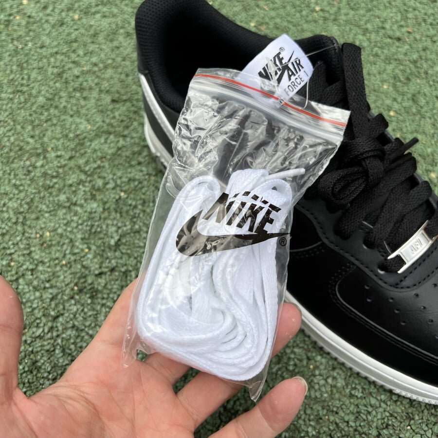 Air Force 1 Low '07 Black - Image 4