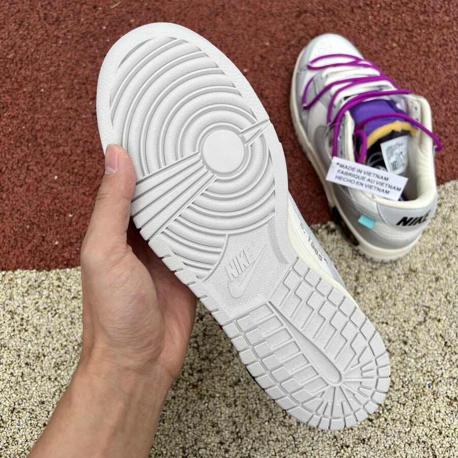 Off White Dunk Low Lot 28 - Image 7