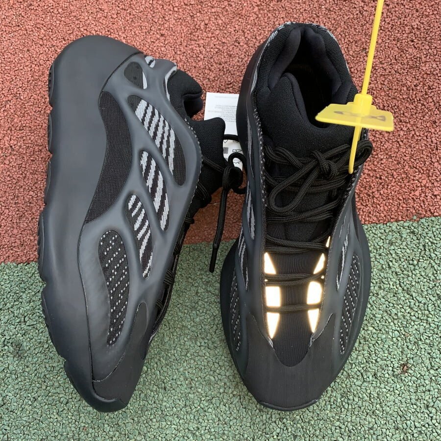 adidas Yeezy 700 V3 Alvah - Image 6