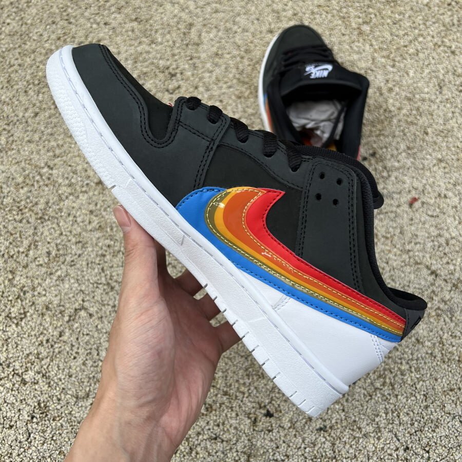Polaroid x SB Dunk Low - Image 3